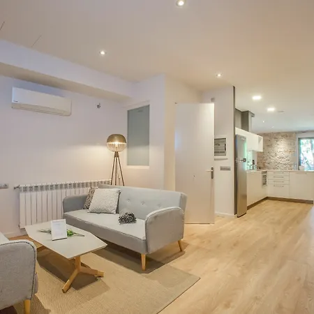 Flateli Exclusivos Placa Catalunya * Girona