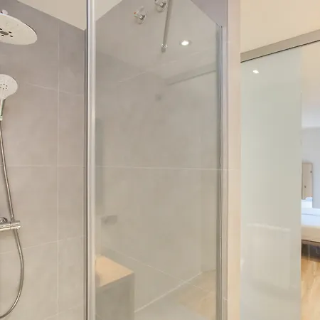 Flateli Exclusivos Placa Catalunya Girona